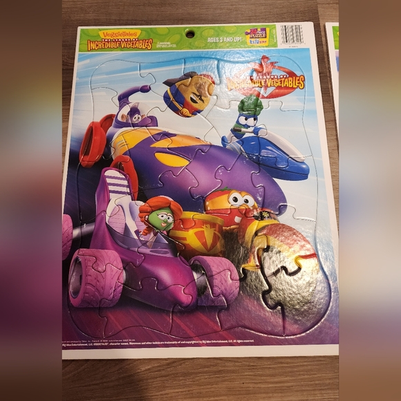 *Puzzle And Books* - Picture 2 of 5